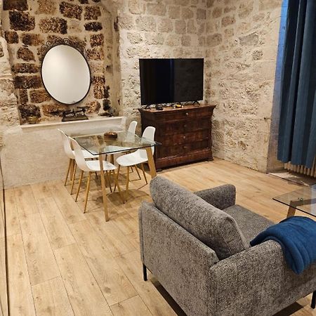 Le Beffroi Aparthotel Tournon-d'Agenais Bagian luar foto