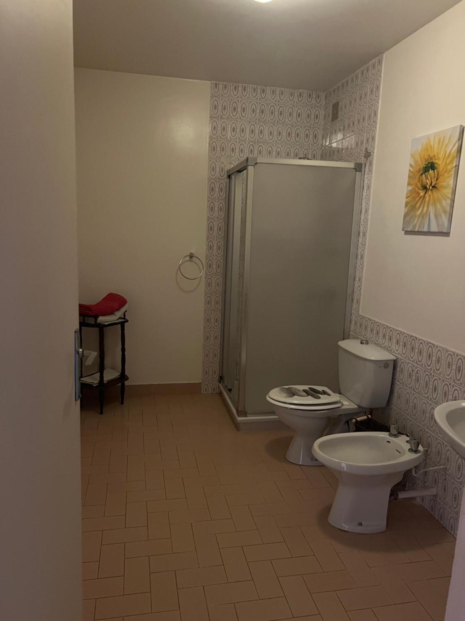 Le Beffroi Aparthotel Tournon-d'Agenais Bagian luar foto
