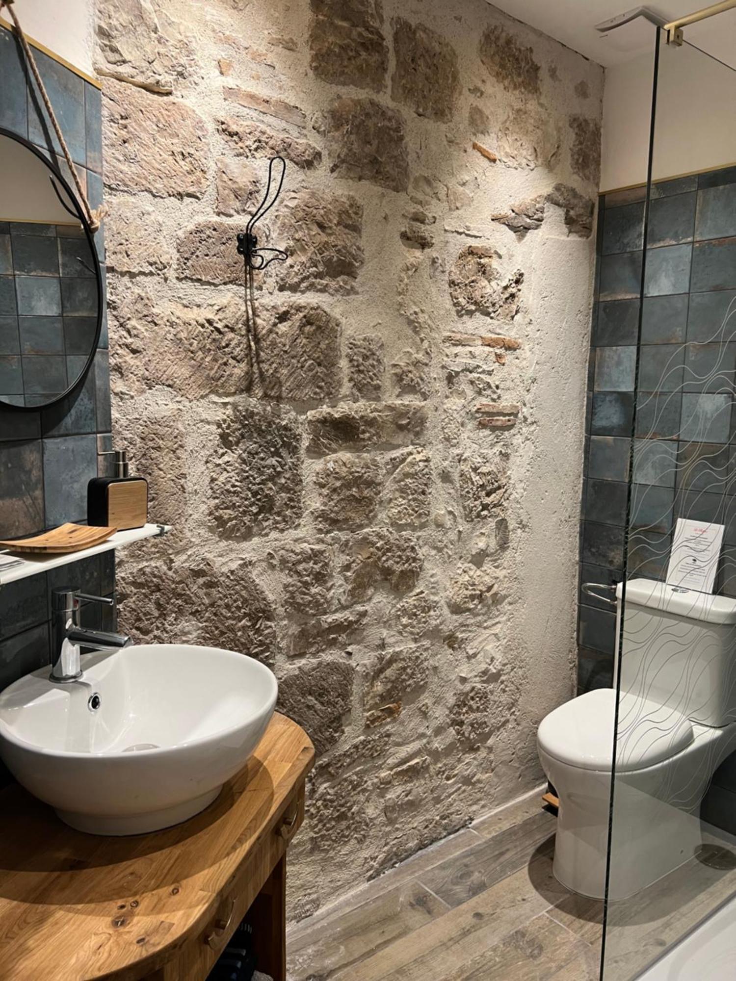 Le Beffroi Aparthotel Tournon-d'Agenais Bagian luar foto