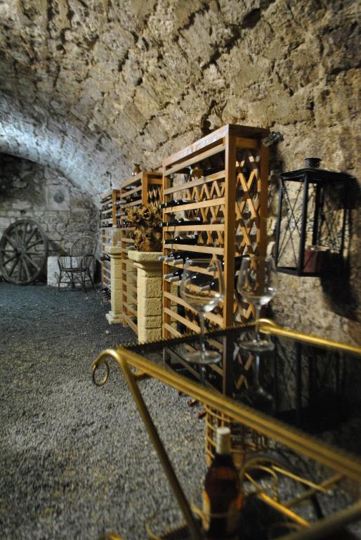 Le Beffroi Aparthotel Tournon-d'Agenais Bagian luar foto